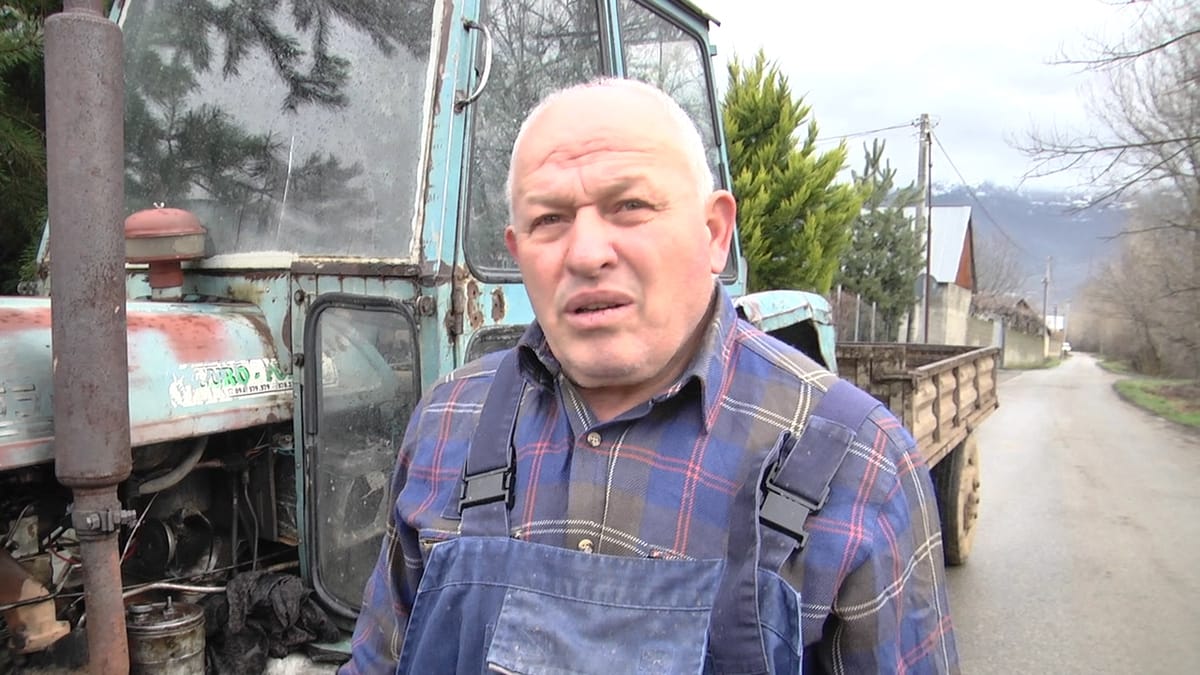 27 vite me mjetin agregat, bujku Subi Keshi thotë se bujqësia ka ardhur në rënie