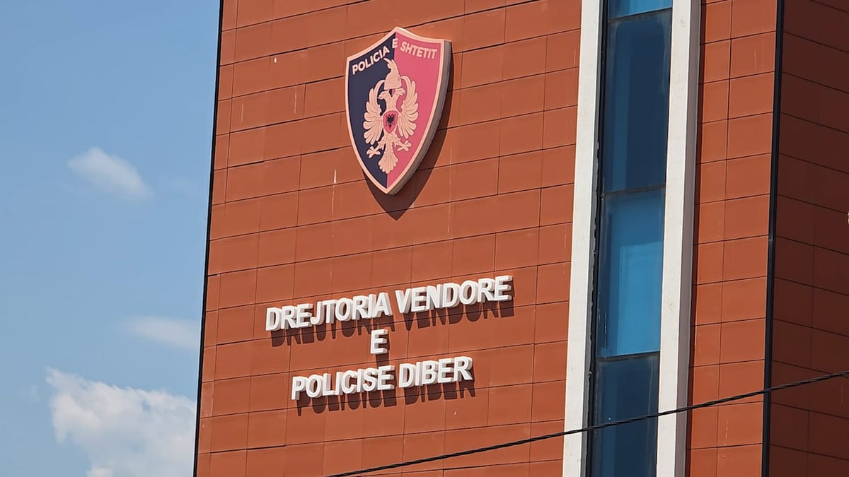 Akuzohen për shpërdorim detyre, pezullohen dy efektivë në Dibër
