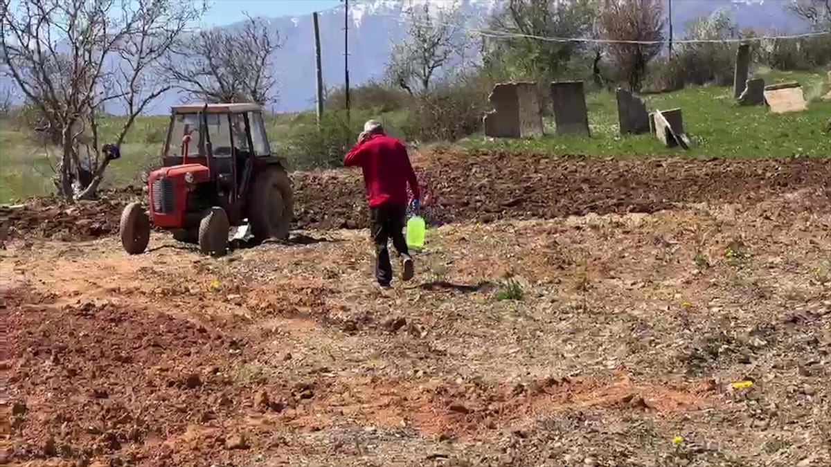 Dibër / Çmimi i lartë i naftës, zetori fiket në arë, fermerët në kushtet e ekzistencës