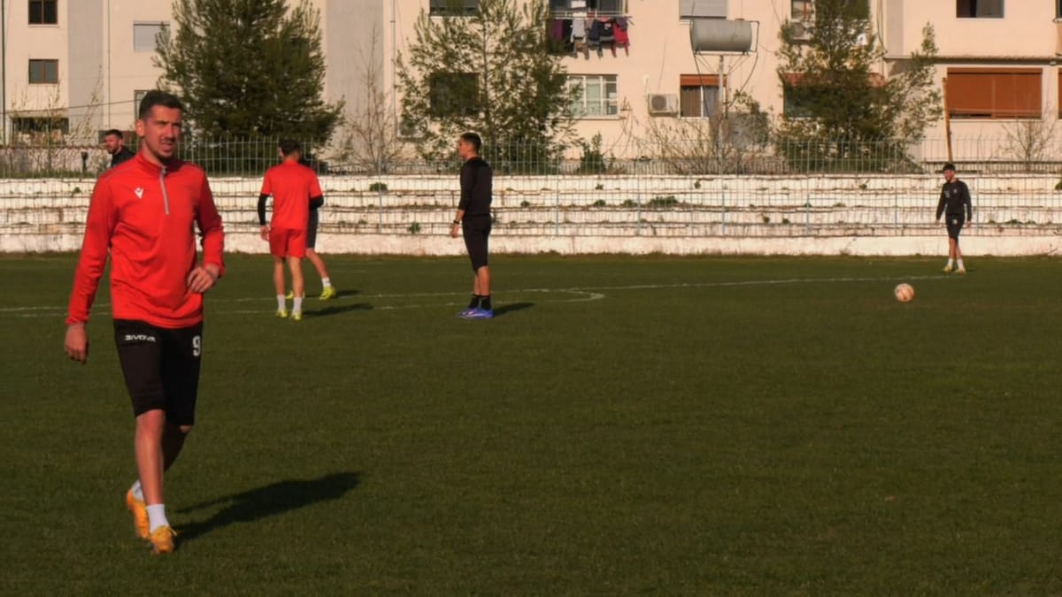 Futboll / Nesër, sfida e vështirë e Burrelit përballë Laçit