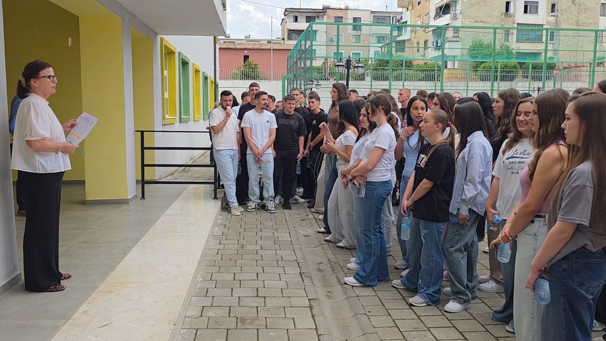 Maturantët testohen në lëndën e Gjuhës Shqipe dhe Letërsisë
