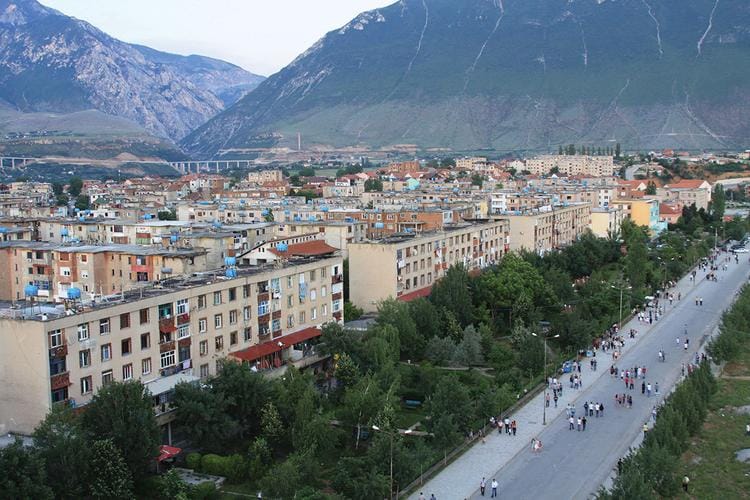 Shqipëria Humb Popullsi me Shpejtësi, Veriu më i Prekuri nga Emigracioni