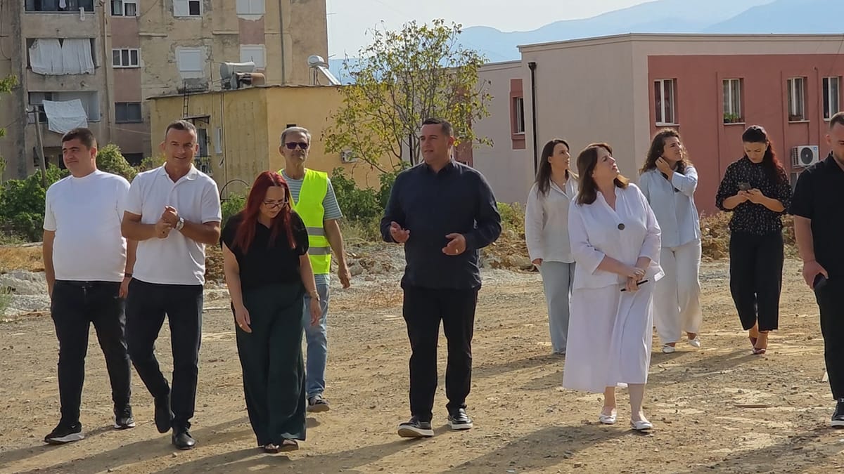 DREJT PËRFUNDIMIT PALLATI I DYTË I BANESAVE ME KOSTO TË ULËT NË BURREL