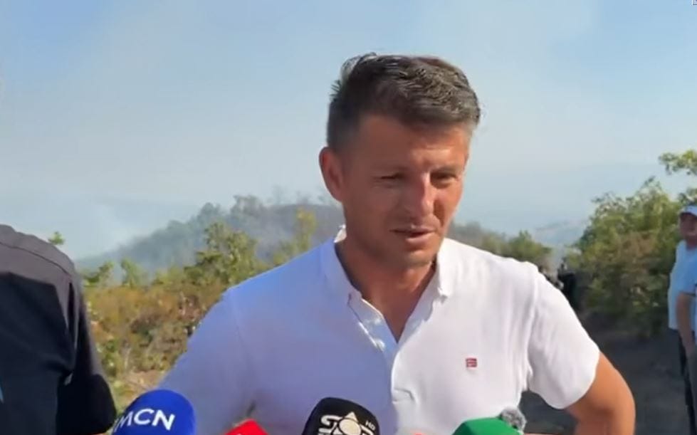 “Situata tepër e rrezikshme”, zjarret përhapen në Mirditë – Melyshi: Dyshojmë për zjarrvënie të qëllimshme