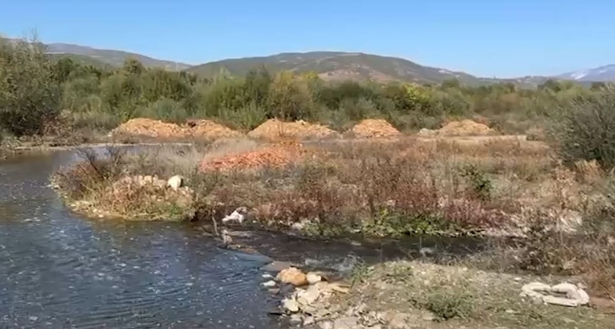 Ndotja nga mbetjet inerte, Bashkisë Bulqizë i del situata jashtë kontrollit