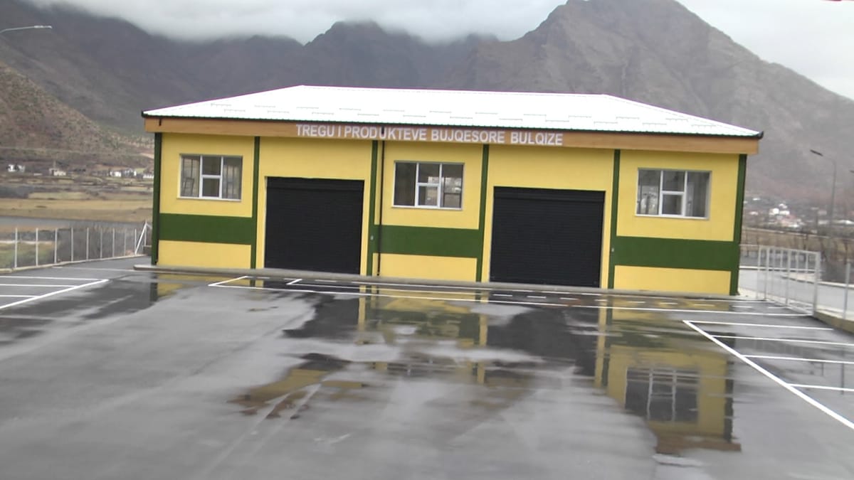 Kushtoi rreth 240 milion lekë, por tregu bujqësor e blegtoral në Bulqizë nuk është vendosur ende në punë
