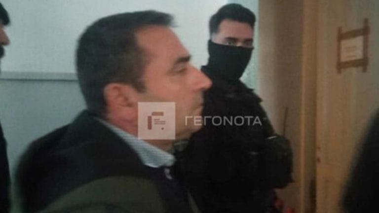 Vrau kunatin pasi dyshohet se i përdhunoi të bijën/ Lot dhe duartrokitje, Gjykata lë në ‘arrest shtëpie’ 50-vjeçarin shqiptar