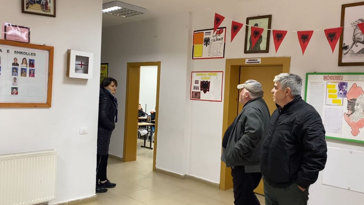 Godvi, ankohen nxënës, prindër e mësues për ngrohjen në shkollë