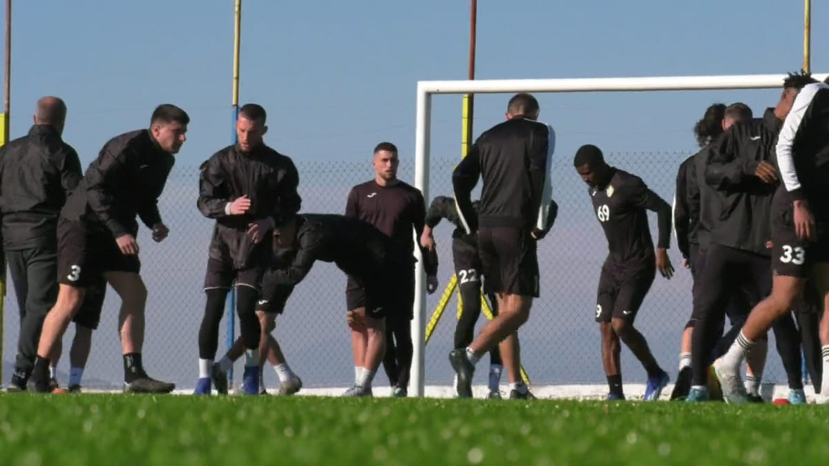 Futboll/ Nesër derbi i qarkut Dibër, përballja mes Burrelit dhe Korabit luhet në “Liri Ballabani”