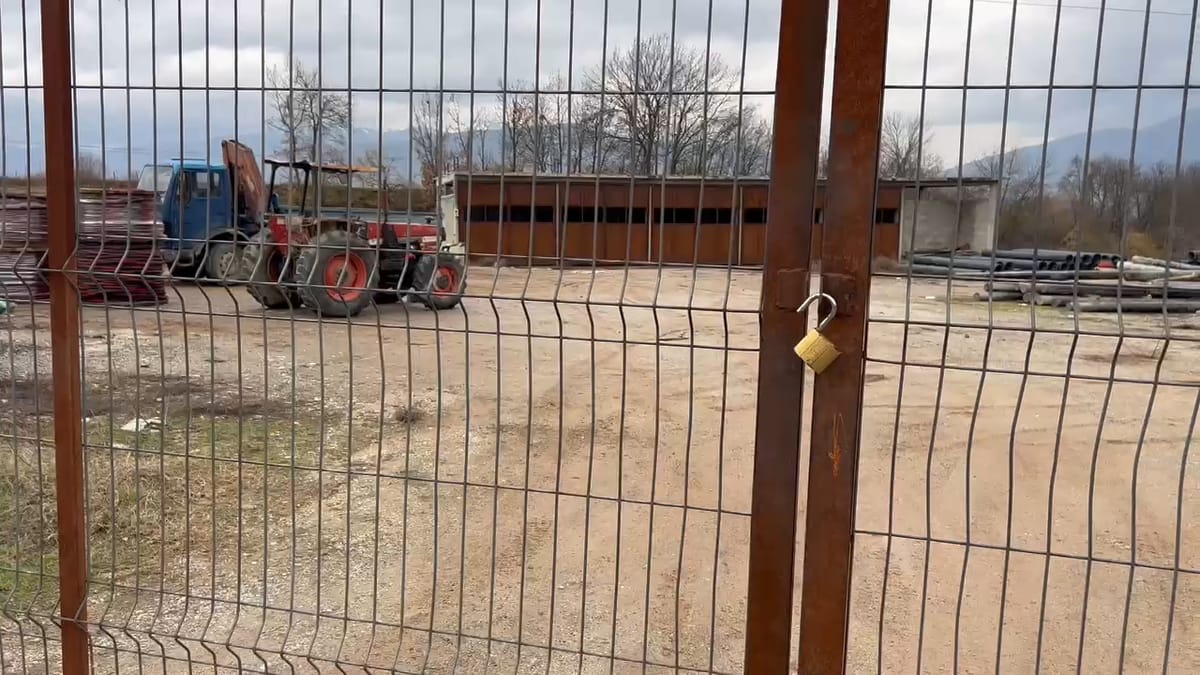 Vidhet biznesi privat në Peshkopi, nuk dihen autorët