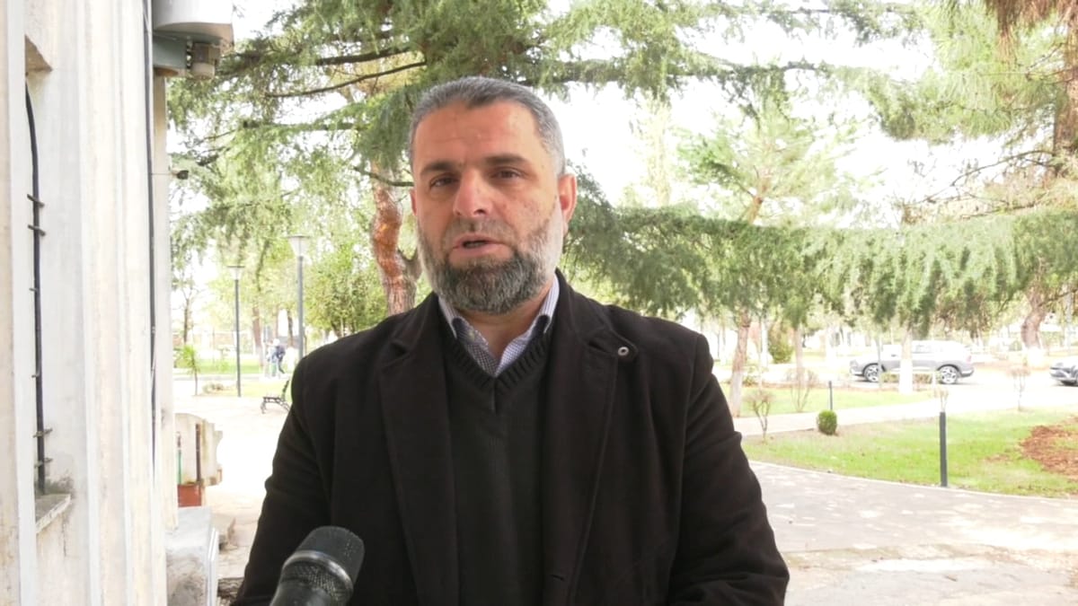 Nis muaji i shenjtë i Ramazanit. Imami i xhamisë Klos, Besim Haka uroi gjithë besimtarët myslimanë që të kenë një agjërim të lehtë.