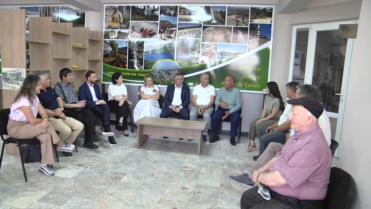 Bashkia Dibër mbledh operatorët turistik, i siguron për mbështetje gjatë sezonit veror