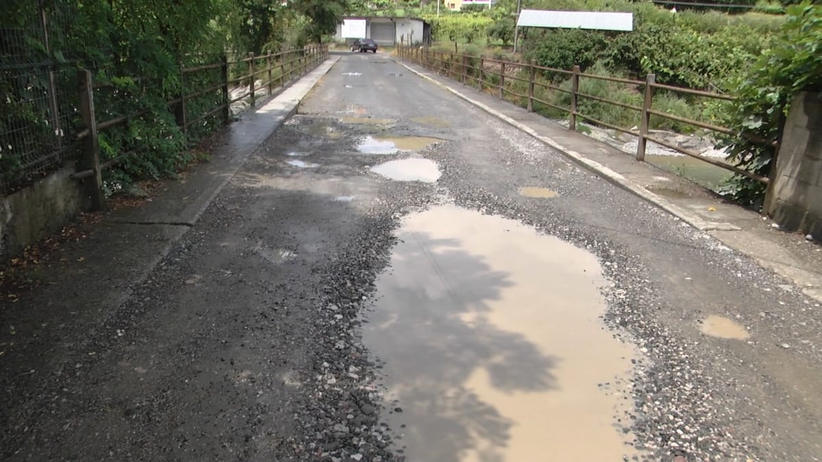 Ura e Fullqetit, problem për automjetet dhe këmbësorët