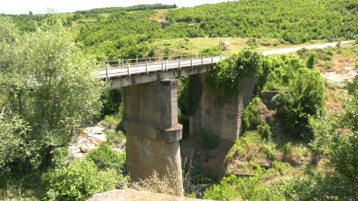 Investimi në urën e Karicës mbetet në letër