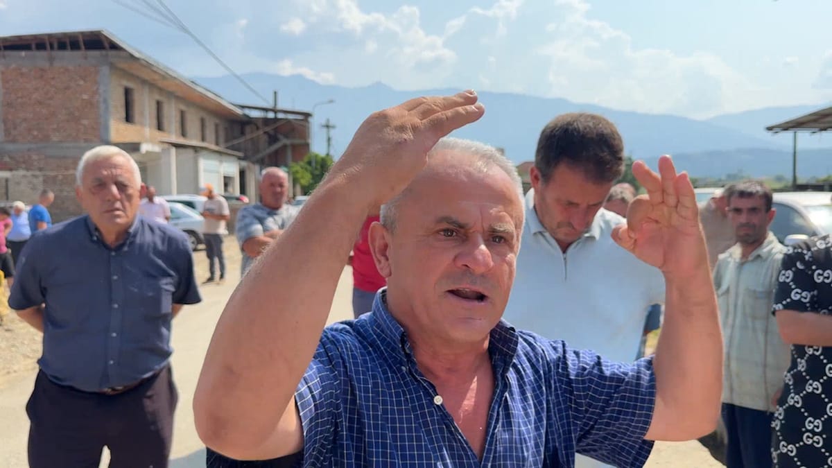 Protestë e banorëve të Njësisë Administrative Gjoricë për ujin e pijshëm.