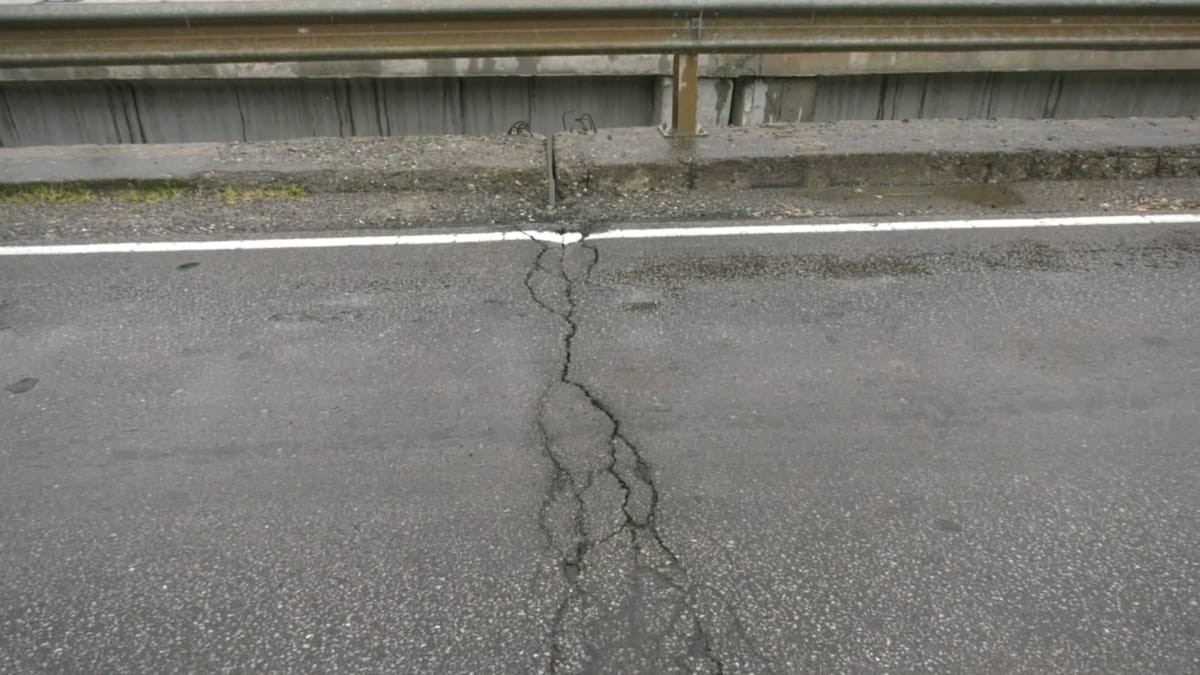 Ura e vjetër e fshatit Fshat, jashtë standarteve?