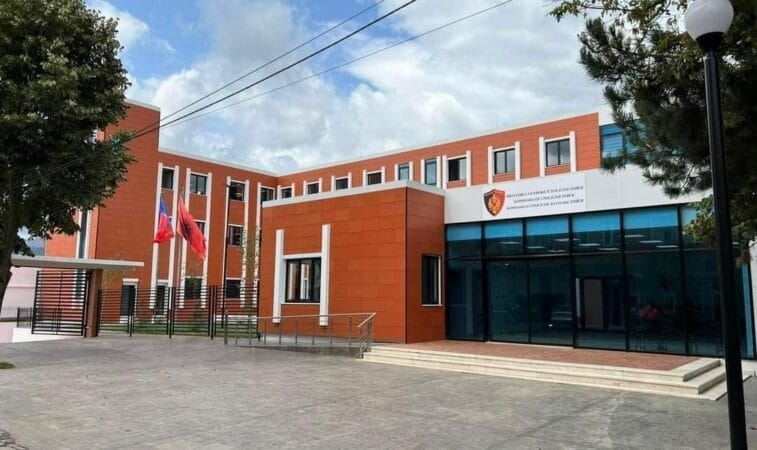 Dhunoi shefin e Policisë Bashkiake të Bulqizës më 2023, arrestohet Denis Tërnova