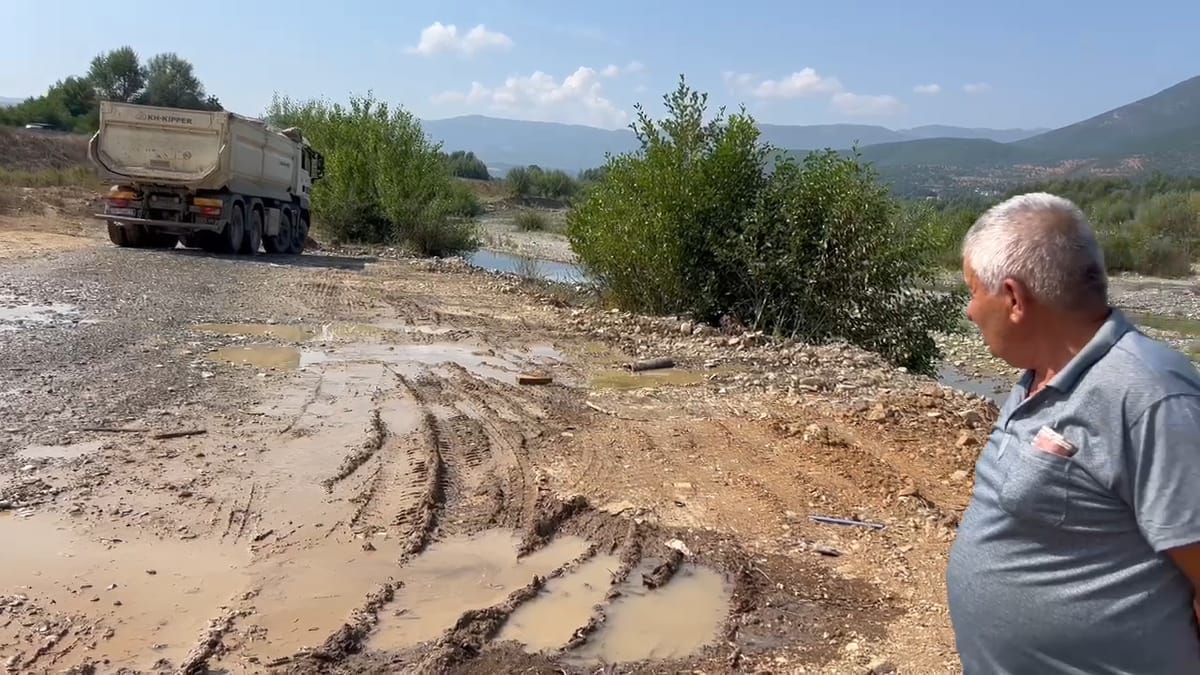 Banorët e Gjoricës kërkojnë ndalimin e marrjes së inerteve në zallin e Bulqizës