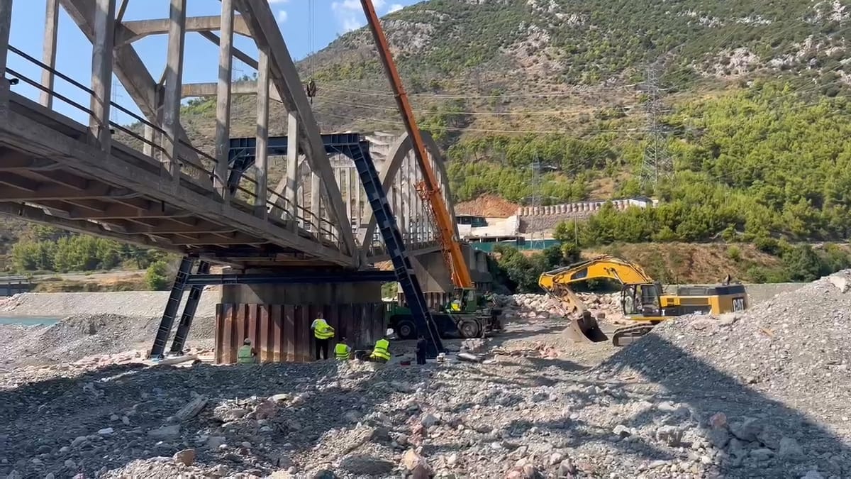 Vijon puna për “shpëtimin” e urës së Zogut në Milot