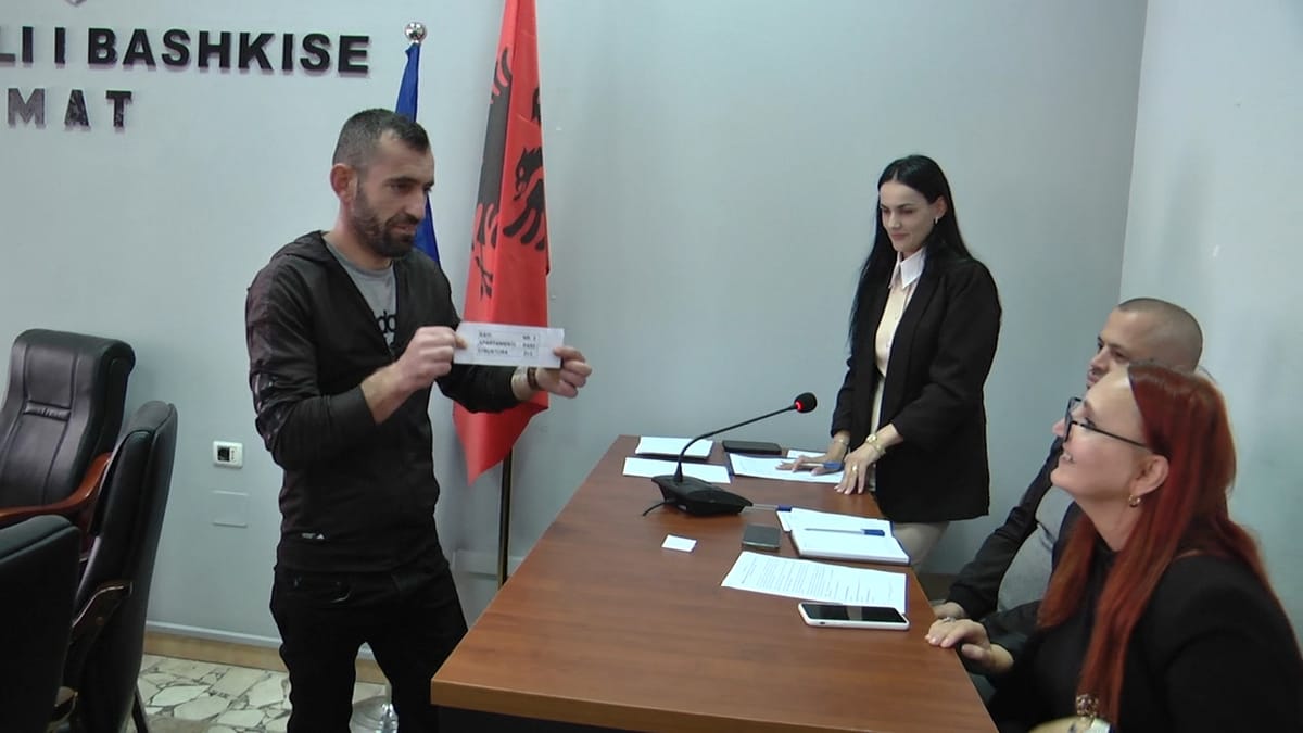 Ndahen banesat me kosto të ulët në Burrel