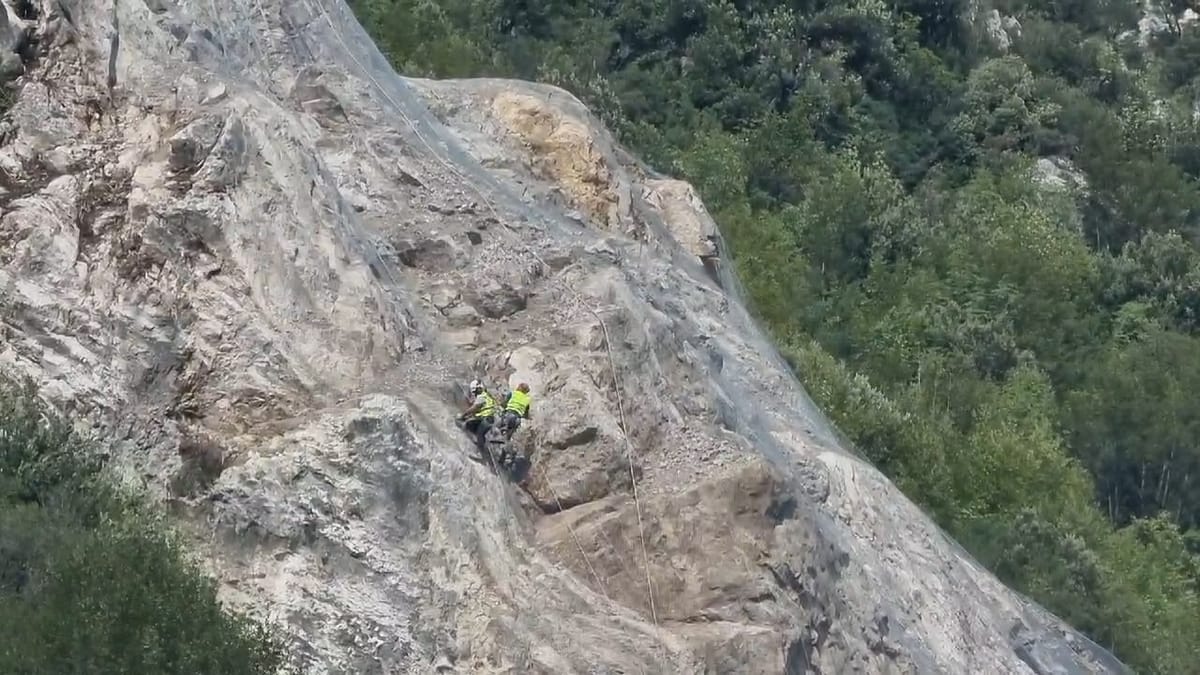 Vijon avazi tek Shkalla e Tujanit, bllokimi i mjeteve bëhet çdo ditë pa paralajmërim