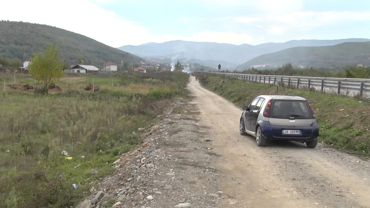 Ankohen banorët e Gjoricës: Nuk është asfaltuar rruga dytësore krah rrugës së Arbrit