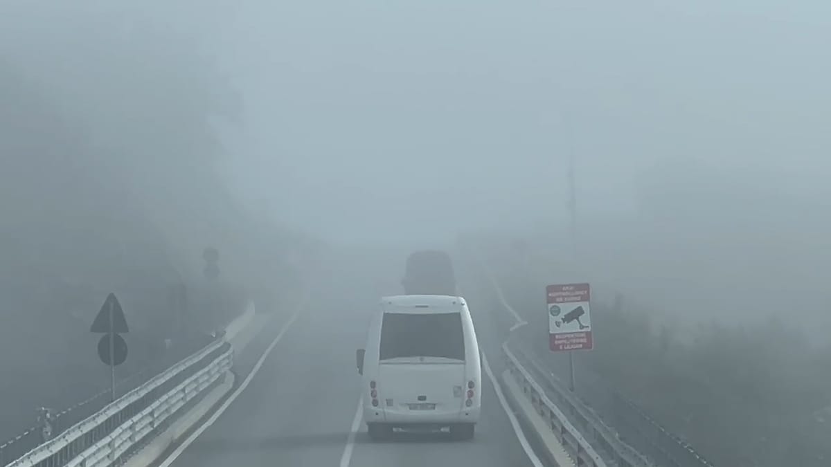 Mjegull në rrugën e Arbrit në segmentin e Gjoricës, apel për drejtuesit e mjeteve