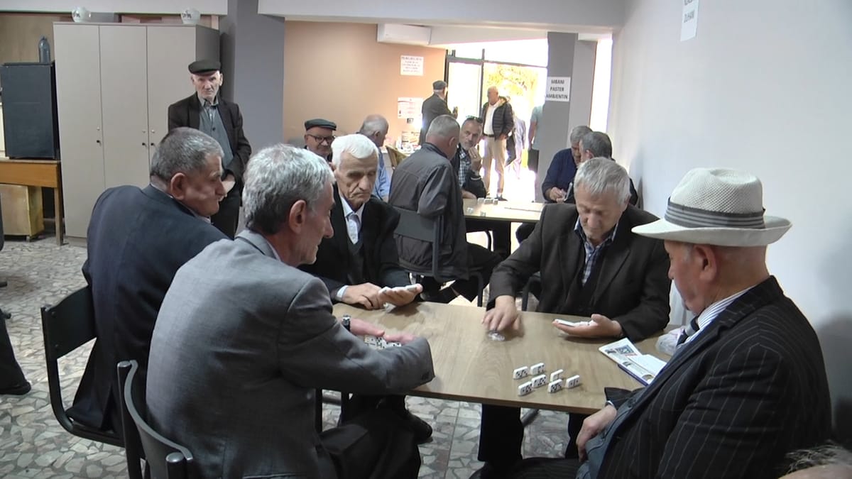 Pensionistët e Dibrës: Rritja e pensionit me 4.1% është qesharake