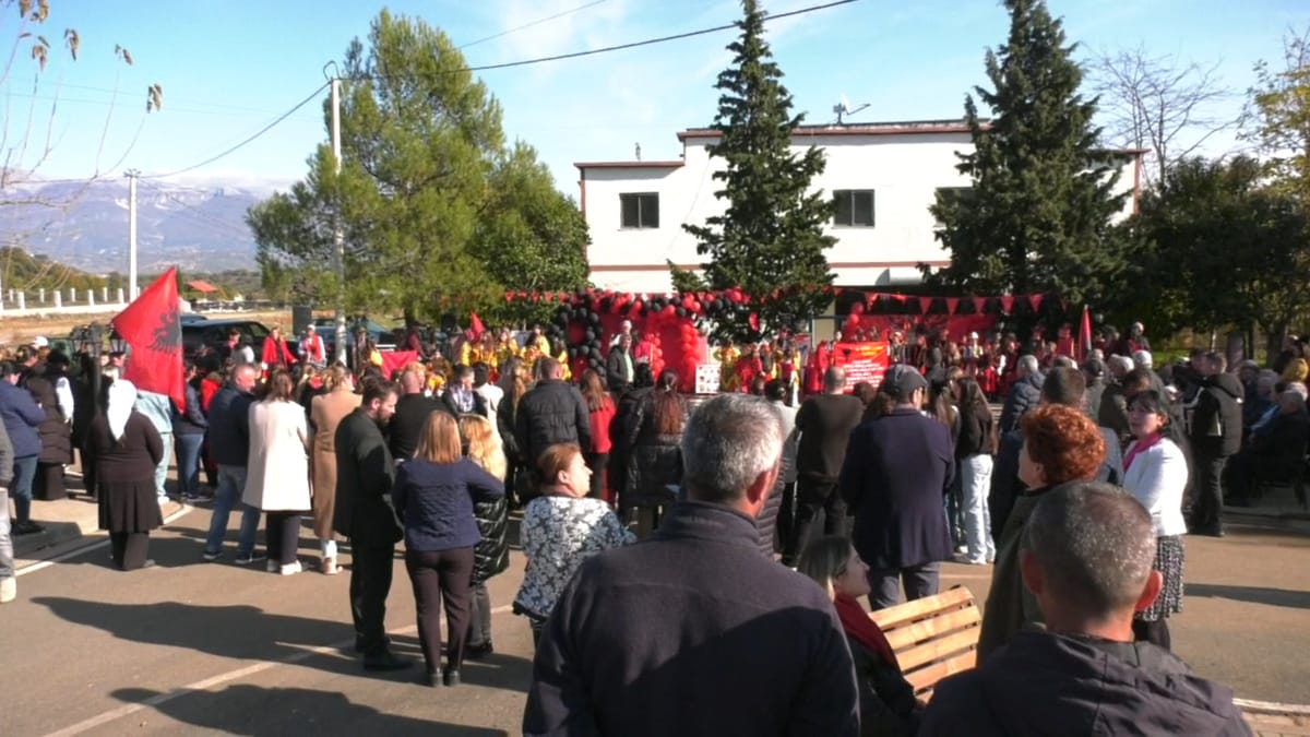 Komsi, aktivitete në nderim të rënies së dëshmorëve