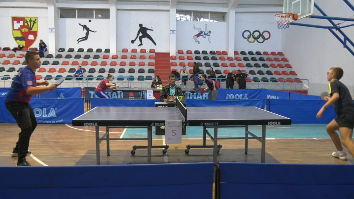 Zhvillohet kampionati kombëtar i pingpongut në ekipe për të rritur