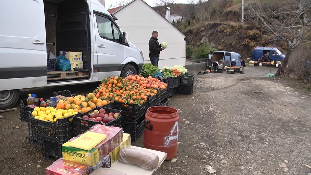 Largimi masiv i banorëve çon drejt “zhdukjes”pazarin e Ostrenit
