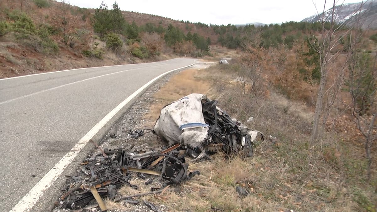 Rruga Klos – Qaf Buall si një pikë hedhjesh mbeturinash, shfrytëzohet fluksi i ulët i makinave