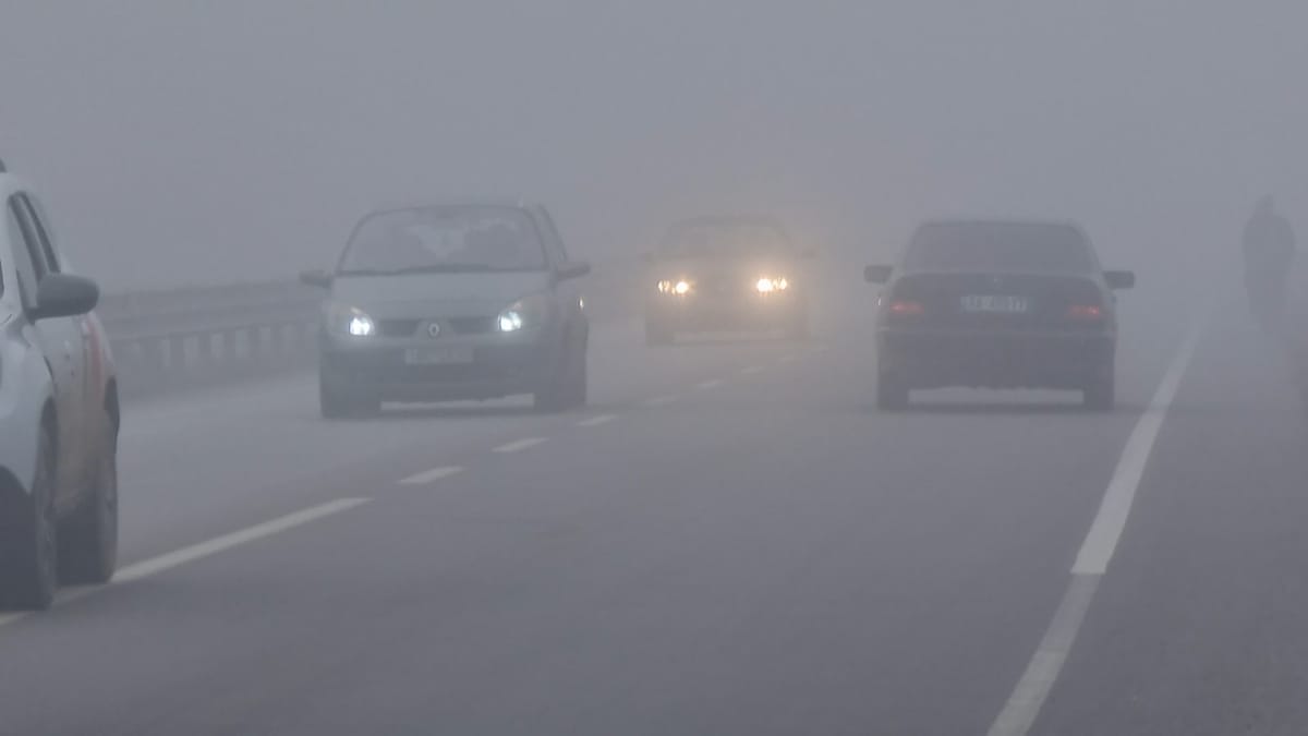 Rruga Ura e Çerenecit - Maqellarë pushtohet nga mjegulla, fushëpamje e kufizuar për mjetet