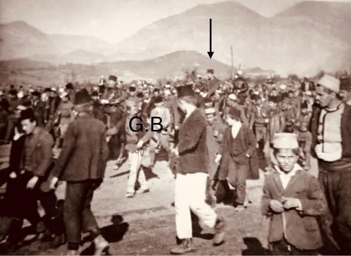 Triumfi i Ligjshmërisë. Fotoja e 100 viteve më parë na tregon momentin e hyrjes së Ahmet Zogut në Tiranë, i cili u prit me entuziazëm nga popu