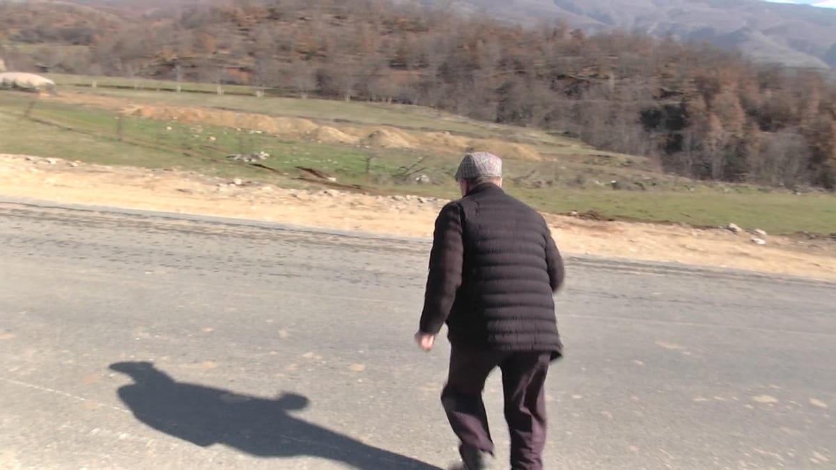 Loti i tretë i rrugës së Arbrit, lë pa rrugë fshatin Dovolan