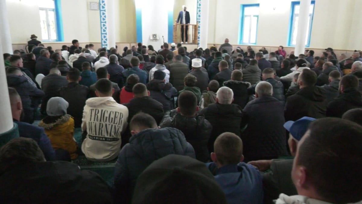 Besimtarët musliman kremotjnë Fiter Bajramin