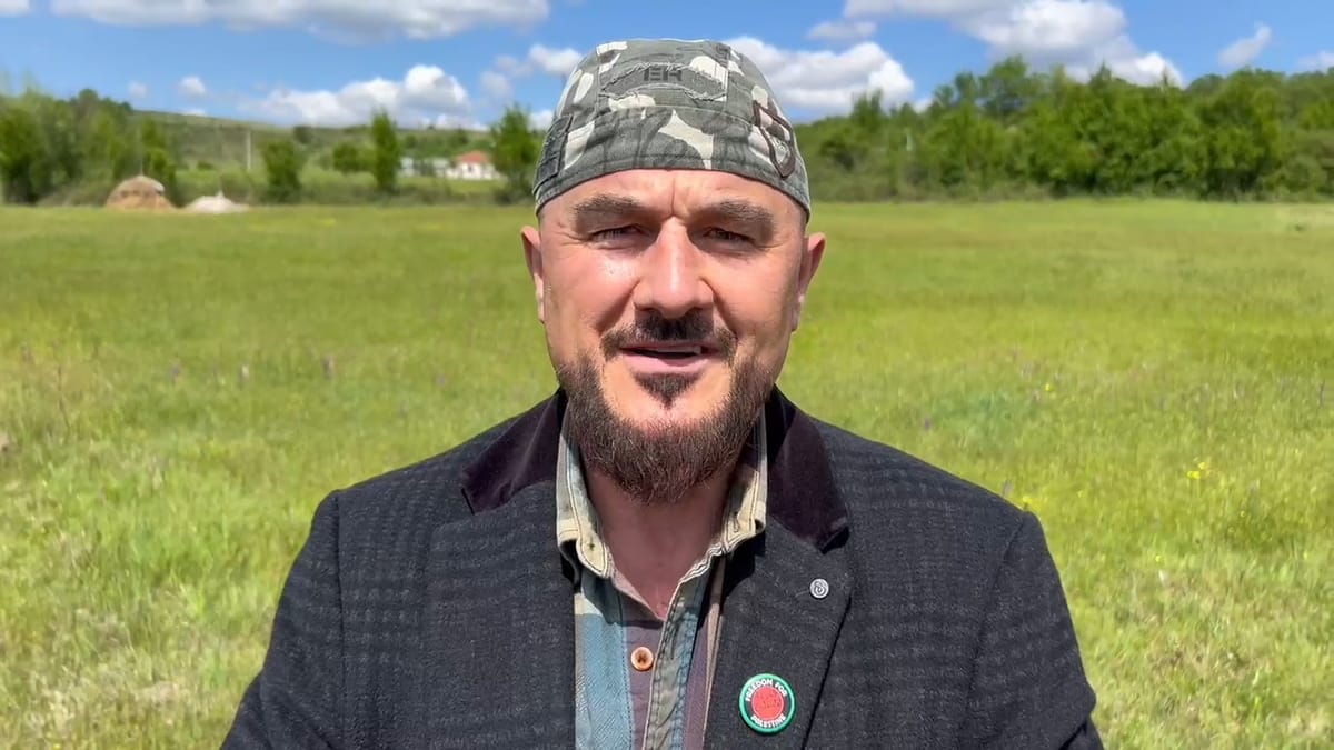 Denoncon qytetari: më vodhën dokumentat dhe paratë teksa falesha në xhami