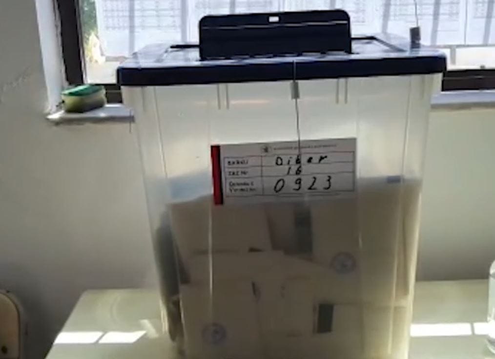 VOTË 2025/Nis dërgimi i fletëve të votimit për votuesit e qarkut Dibër dhe Berat që jetojnë jashtë vendit