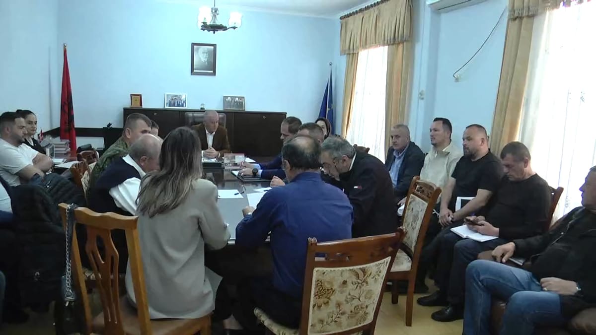 Prefekti Shehu thirr mbledhjen e parë për këtë vit të strukturave të mbrojtjes civile në Qarkun Dibër