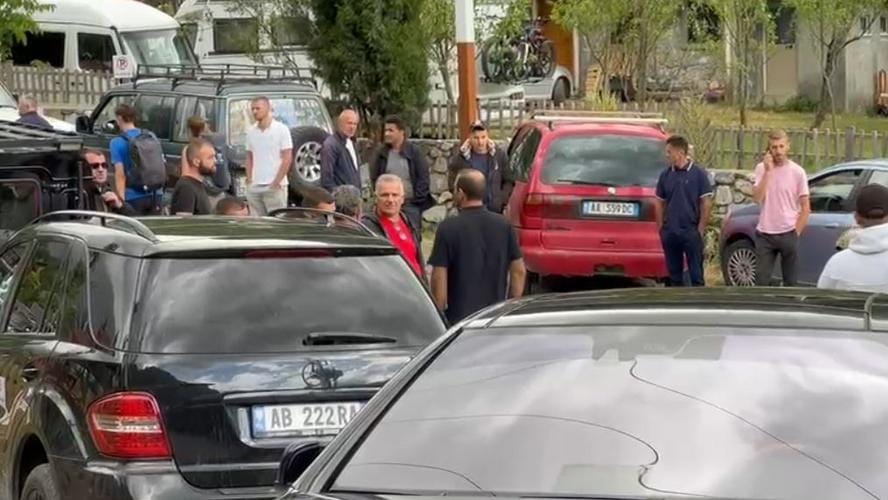 Aksioni i IKMT/ Banorët e Thethit ngrihen në protestë, bllokojnë urën që të çon në fshat