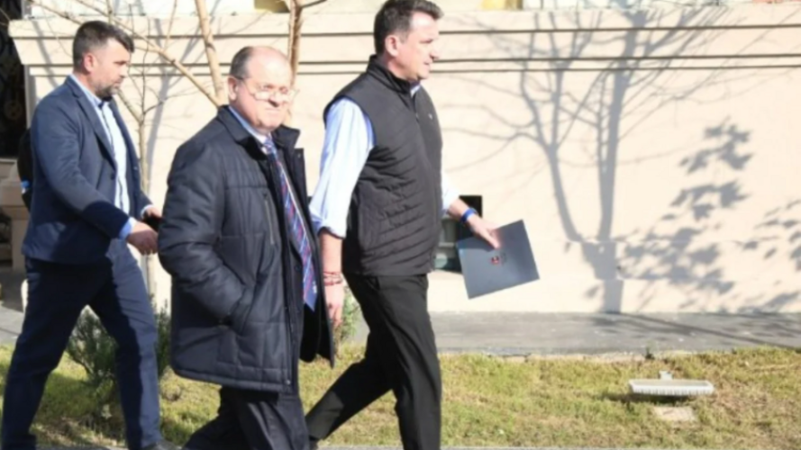 “Familja ime po vuan nga kjo situatë”, nëna e Veliajt letër të hapur për burgosjen e të birit: U përfshimë në një makth kafkian, e arres