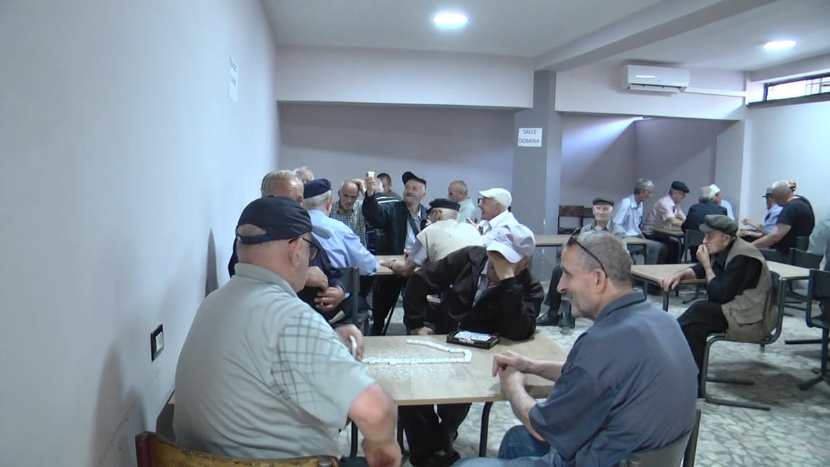 Opinion, pensionistët: pensioni nuk na mjafton për ilaçe e jo më për pushime