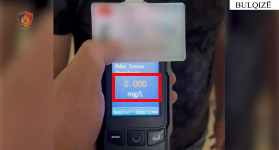 I dehur në timon bënte manovra të rrezikshme në mes të qytetit, arrestohet 34-vjeçari në Bulqizë