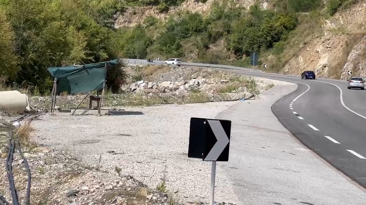 Policia largon shitësit ambulant në rrugën e Arbrit, kryebashkiakja Kola: do gjejmë një zgjidhje