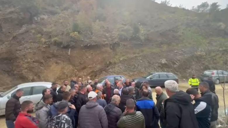 Mirditë/S’i ndal as shiu/ Morën njoftim për largim nga puna, minatorët e Spaçit sërish në protestë