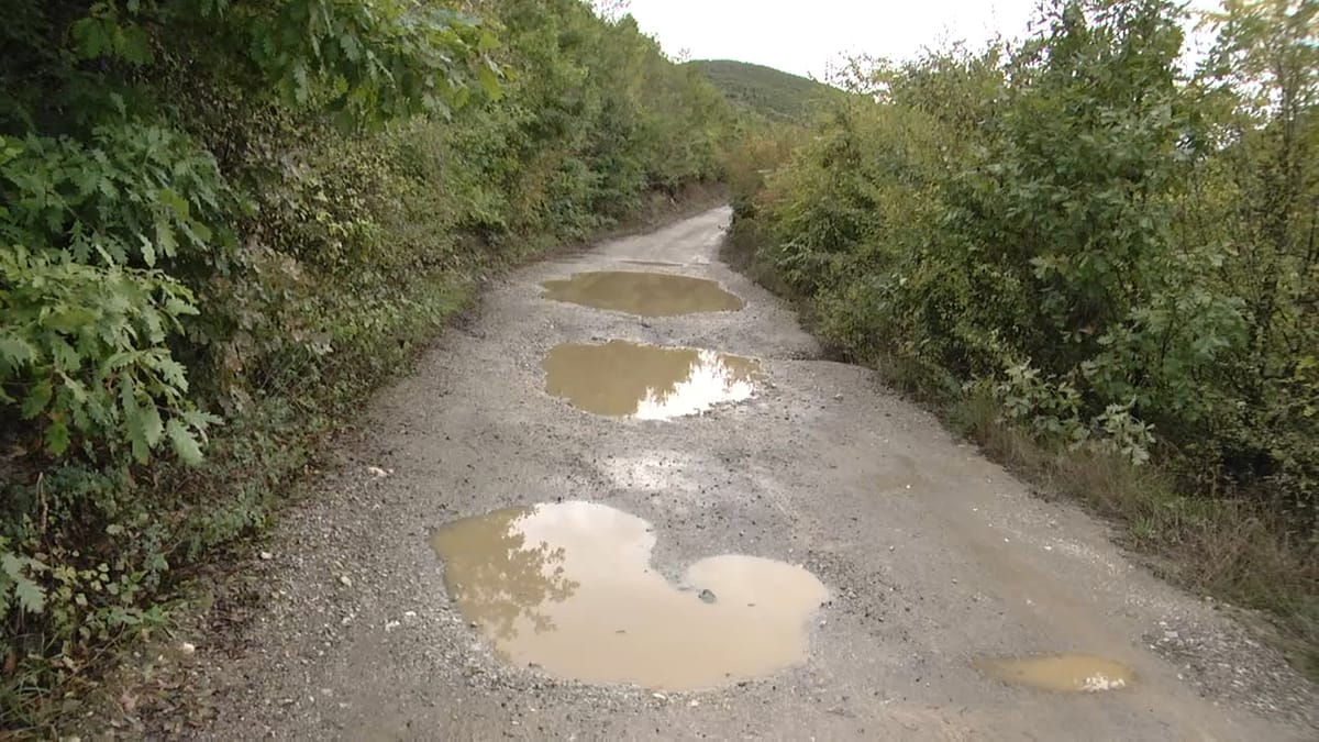 Rruga kufitare Gjoricë – Viçisht gati e pakalueshme