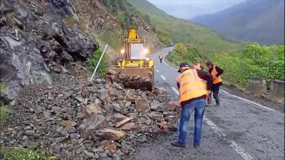 Shembet masivi i gurëve në Shkopet