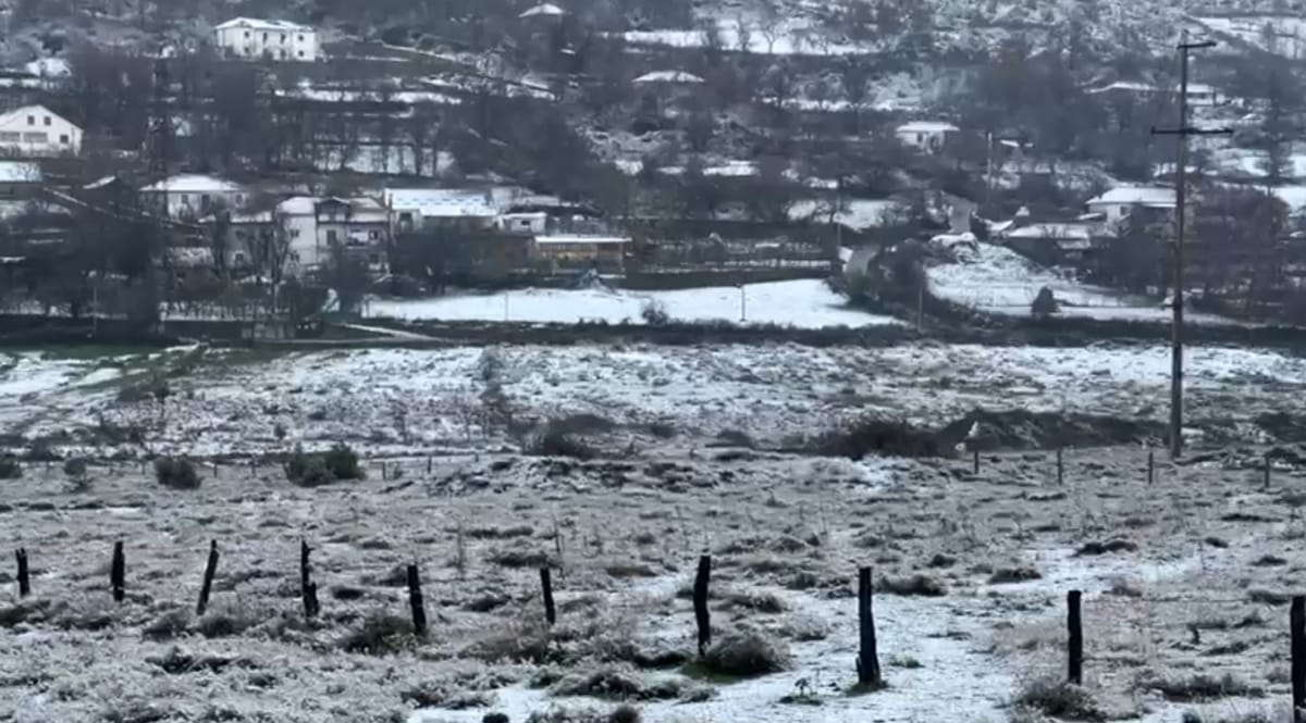 Acari mbërthen Bulqizën, probleme me rrugët rurale