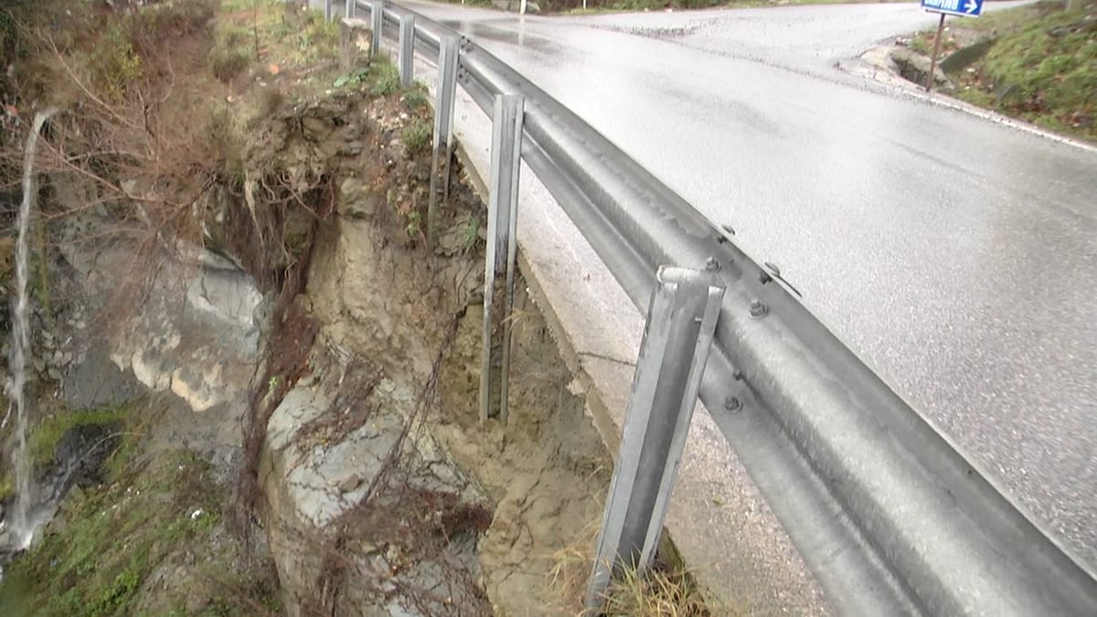 Në rrezik rruga nacionale, asnjë sinjalistikë e vendosur nga firma