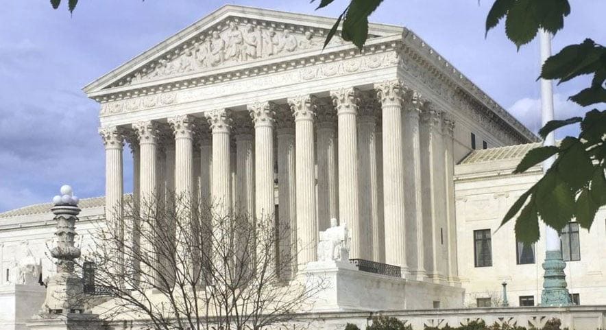 Pasaportat do të tregojnë gjininë biologjike. Gjykata e Lartë e SHBA rikthen në fuqi vendimin e administratës Trump